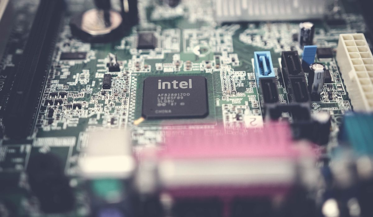 Intel’s 10th Generation Processors: A Hard Pick From a Buyer’s Point of View
