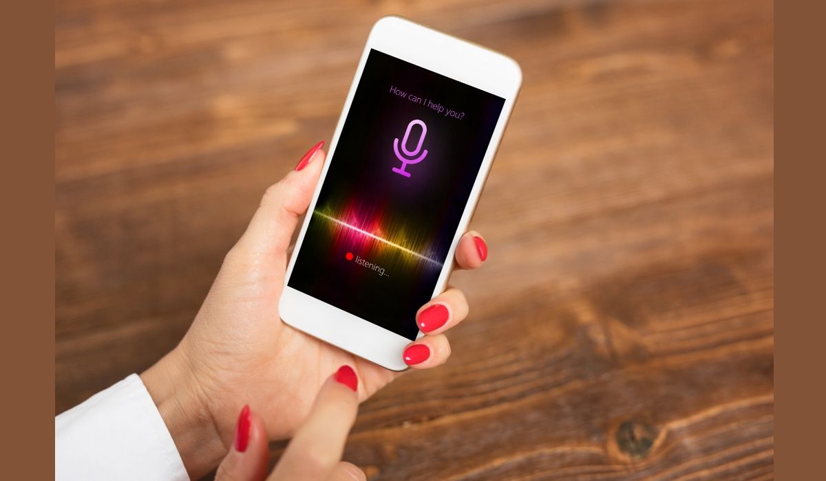 Apple Acquires AI Startup to Improve Siri